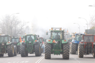 Tractorada de los agricultores al límite en Toledo, el pasado 5 de febrero.